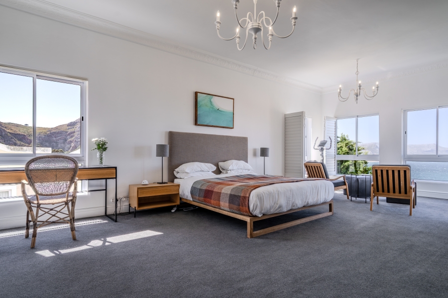 5 Bedroom Property for Sale in Simons Kloof Western Cape